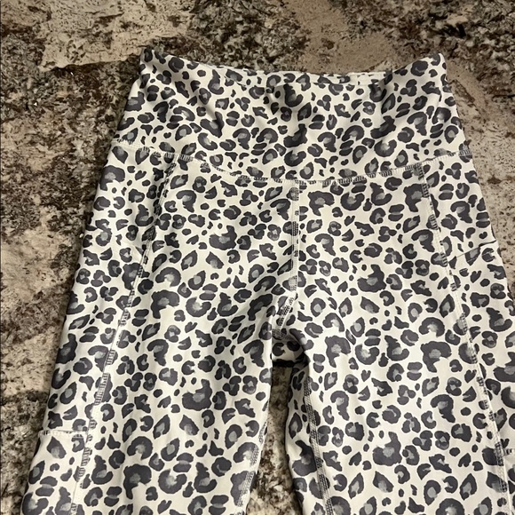 Jessica Simpson Gray Leopard Print Leggings - Picture 1 of 5